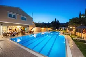 Dominoes Hotel