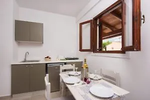 מלון Dominoes 3*